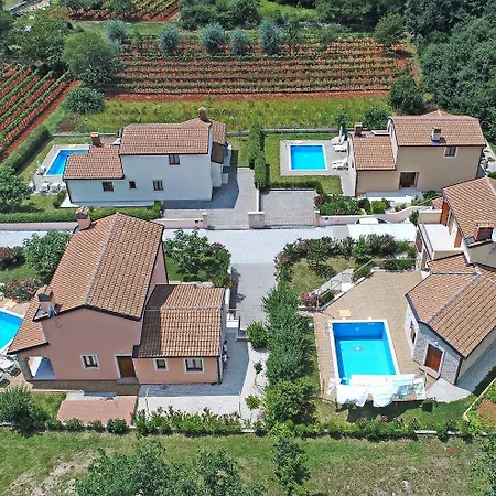 Villa Prima *